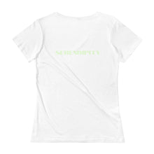 Cargar imagen en el visor de la galería, Camiseta con cuello redondo modelo ABRIL "Superhéroes"