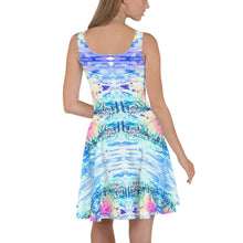 Cargar imagen en el visor de la galería, Vestido skater " En un lugar mágico"