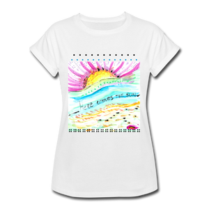 Camiseta de mujer modelo CLAUDIA  "Here comes the sun v.2"